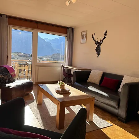 Spacieux, Situation Ideale Pour Visiter Le Valais